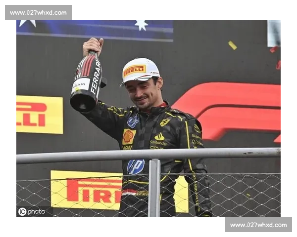 勒克莱尔遗憾错失冠军，登上领奖台难掩失落，表情引人猜测